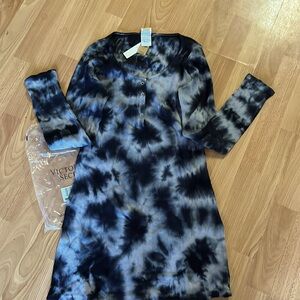NWT Victoria Secret - Thermal long sleeved Henley Dress SIZE Large